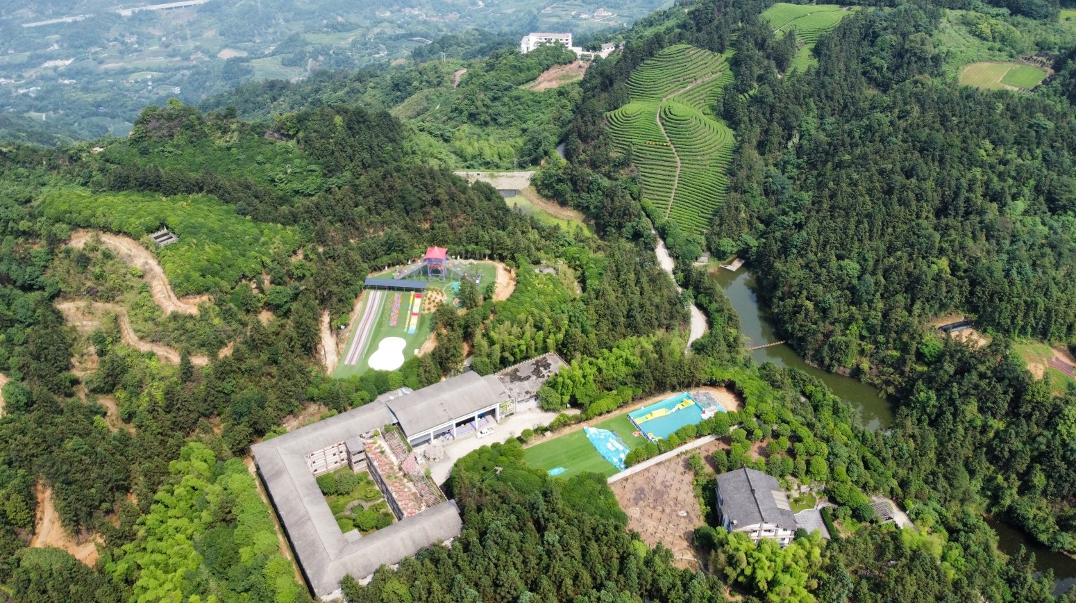 ���ճ����䣬�p����������ʯ�Xɽկһ�����o��������e